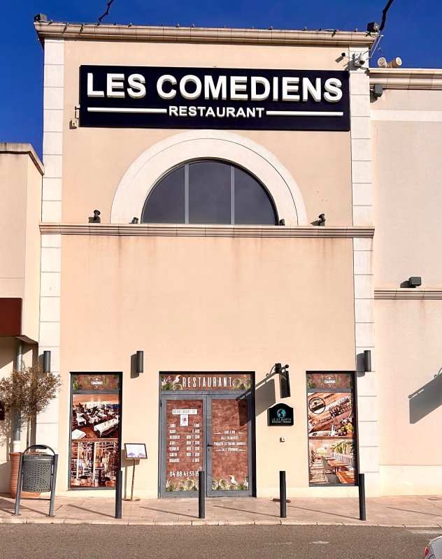 Les comédiens